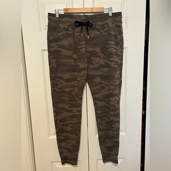 ZYIA Camouflage Activewear Women’s XXL - Picture 1 of 8